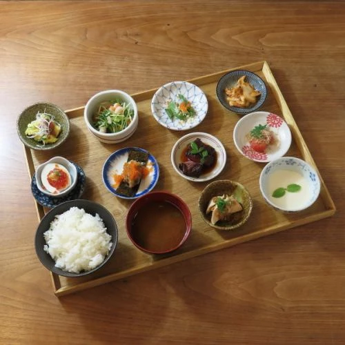 パパ活 広島県 女性 暫(しばらく) 本通店