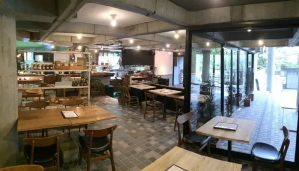 パパ活 佐賀県 女性 café TRES(カフェ トレス)