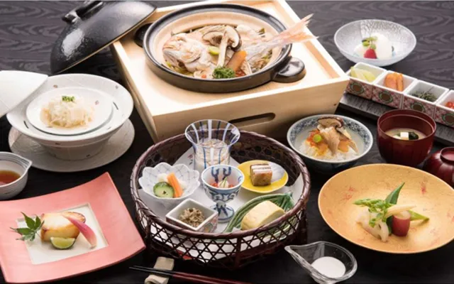 福島県　パパ活　女性　オーベルジュ鈴鐘