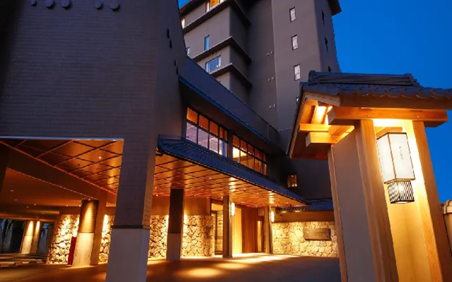 パパ活　岡山県　女性　ザ・シロヤマテラス津山別邸