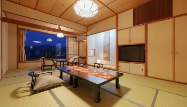 パパ活 高知県 女性 城西館