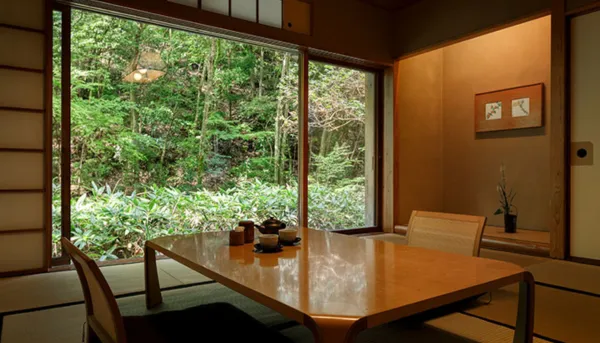 パパ活 佐賀県 女性 椎葉山荘