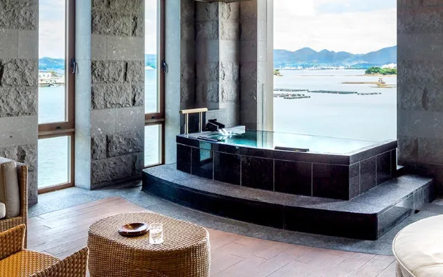 和歌山県 パパ活 女性 南紀白浜温泉 ホテル川久