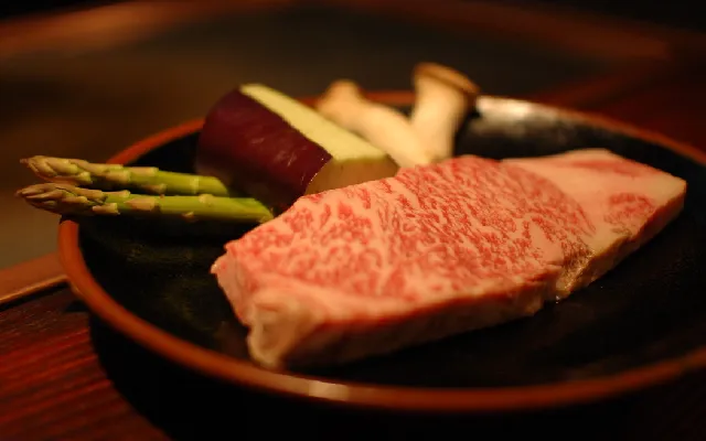 パパ活 熊本県 女性 ステーキハウス 但馬