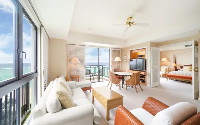 沖縄県 パパ活 女性 ホテル日航アリビラ