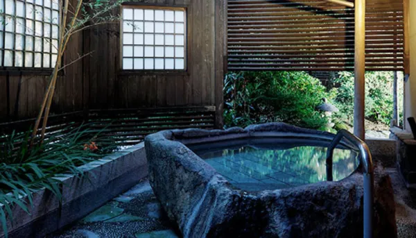 パパ活　福井県　女性　つるや