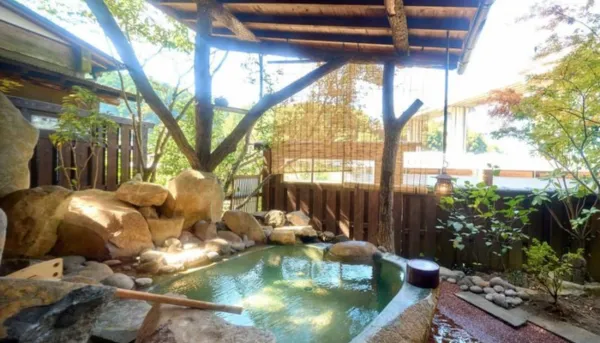 大分県 パパ活 女性 旅籠 かやうさぎ