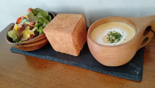 秋田県　パパ活　女性　SOUPHOLIC（スープホリック）