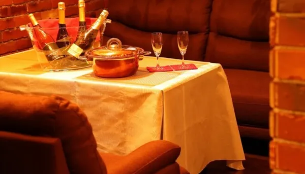 秋田県　パパ活　女性　しゃぶしゃぶあざみ亭