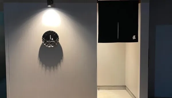 秋田県　パパ活　女性　比内地鶏串 Sot l_y laisse