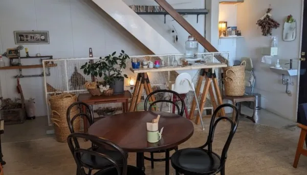 石川県　パパ活　女性　CAFE DUNBO