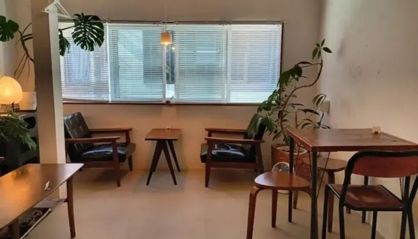 石川県　パパ活　女性　CUBBY HOLE