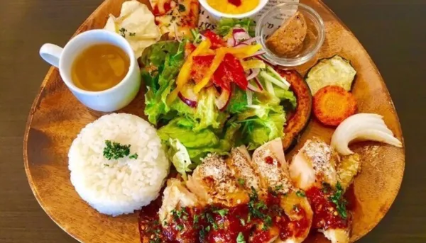 富山県　パパ活　女性　Trattoria gnam gnam